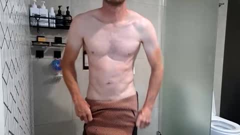 Snapshot of aussieweapon chatting on 03.03.26 Nick online show from 03.03.26