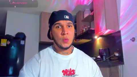 Snapshot of austin_curry chatting on 04.21.26 A online show from 04.21.26
