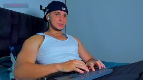 Snapshot of austin_curry chatting on 05.11.26 A online show from 05.11.26