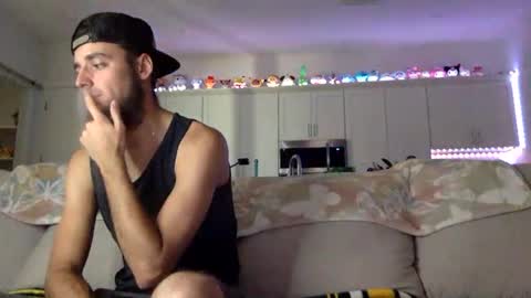 Snapshot of austincutieyes chatting on 09.10.25 AudiEna online show from 09.10.25