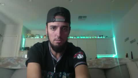 Snapshot of austincutieyes chatting on 09.16.25 AudiEna online show from 09.16.25