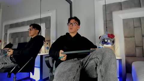 Snapshot of austinreeds chatting on 03.05.26 austinreeds online show from 03.05.26