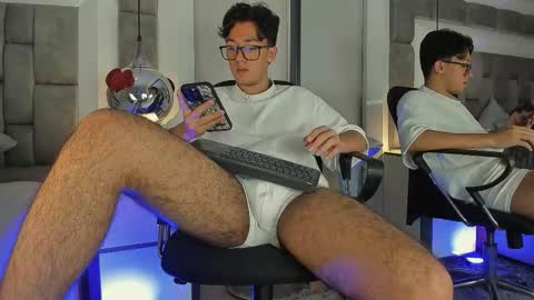 Snapshot of austinreeds chatting on 03.14.26 austinreeds online show from 03.14.26