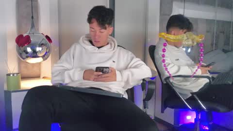 Snapshot of austinreeds chatting on 04.08.26 austinreeds online show from 04.08.26