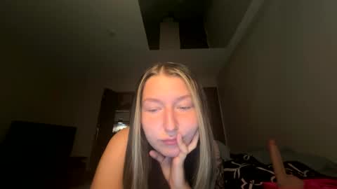 autumn2704 online show from 09.28.25