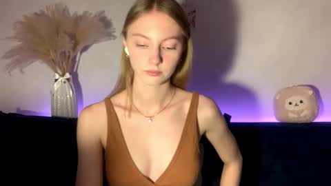 Annie online show from 09.25.25