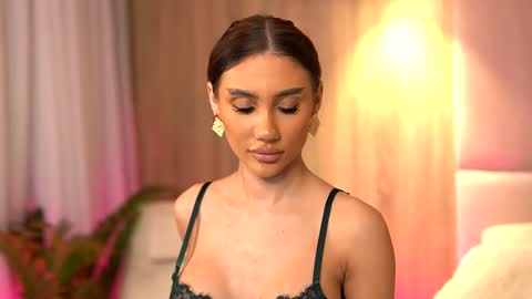 Snapshot of ava_heath chatting on 01.03.25 Ava online show from 01.03.25