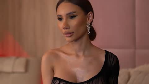 Snapshot of ava_heath chatting on 02.13.25 Ava online show from 02.13.25