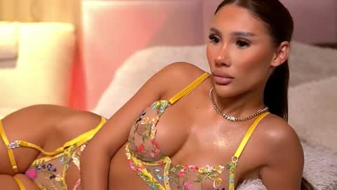 Snapshot of ava_heath chatting on 09.14.25 Ava online show from 09.14.25