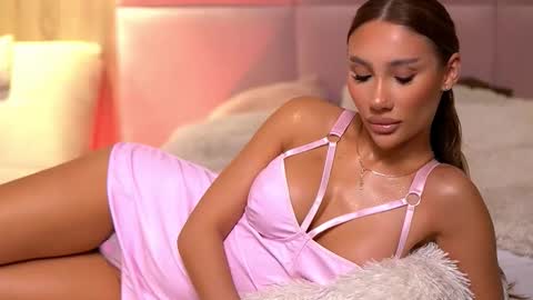 Snapshot of ava_heath chatting on 09.24.25 Ava online show from 09.24.25