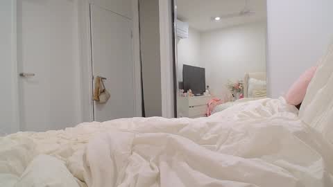 Ava Brooks online show from 10.27.25