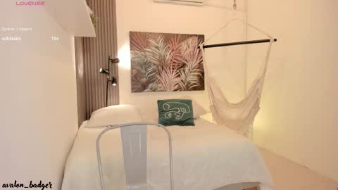 Avalon online show from 10.11.25