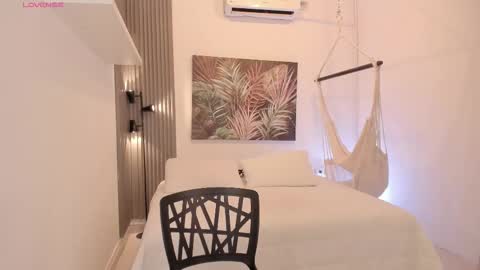 Avalon online show from 12.20.25