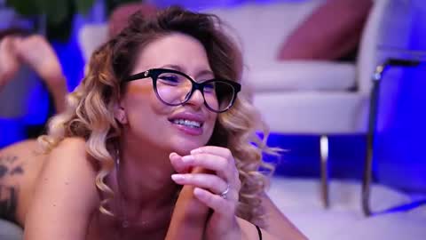 Ava online show from 11.09.25