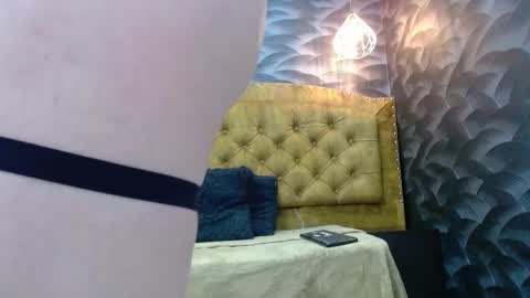 Snapshot of avanahomi chatting on 09.17.25 avanahomi online show from 09.17.25