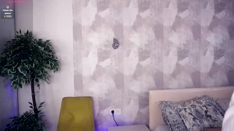 avaobierne online show from 12.18.25