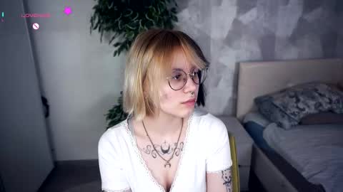 Snapshot of avaobierne chatting on 02.13.26 avaobierne online show from 02.13.26