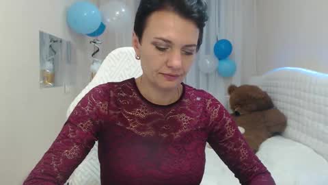 Snapshot of avasaturnian chatting on 09.20.25 avasaturnian online show from 09.20.25