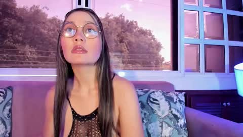 avawhiite online show from 11.03.25