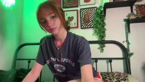 Snapshot of avaxlee chatting on 06.27.26 avaxlee online show from 06.27.26