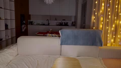 Kate  online show from 01.28.25