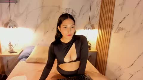 avelynnoe online show from 02.25.25