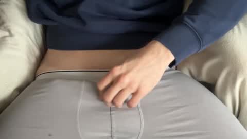 Snapshot of averageddaniel chatting on 11.11.25 averageddaniel online show from 11.11.25