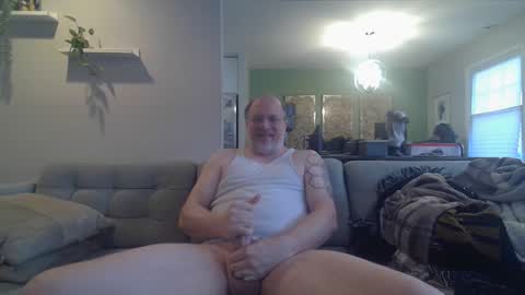 Snapshot of averagegreg chatting on 02.07.26 Greg online show from 02.07.26