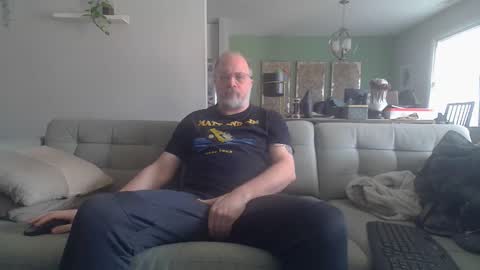 Snapshot of averagegreg chatting on 03.13.26 Greg online show from 03.13.26
