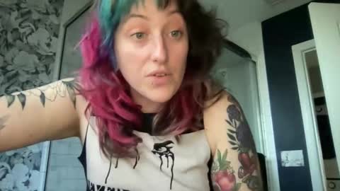 Snapshot of avery_madison chatting on 02.18.25 Avery Madison online show from 02.18.25