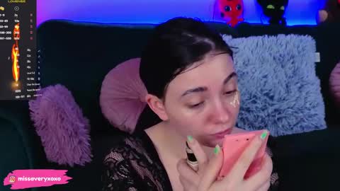 AveryWillow online show from 04.03.26