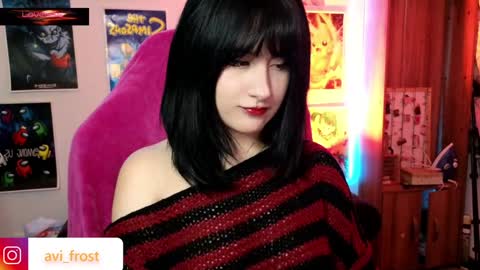 Snapshot of avi_frost chatting on 01.09.25 Saraaaa independent model 3 online show from 01.09.25