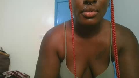 Snapshot of avian_babe1 chatting on 06.16.26 avian_babe1 online show from 06.16.26