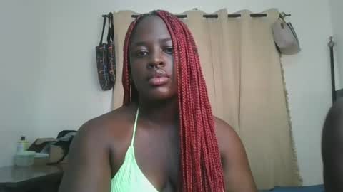Snapshot of avian_babe1 chatting on 06.28.26 avian_babe1 online show from 06.28.26