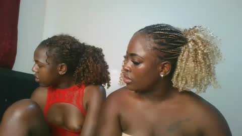 Snapshot of avian_babe1 chatting on 07.16.26 avian_babe1 online show from 07.16.26