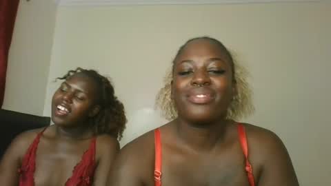 Snapshot of avian_babe1 chatting on 07.24.26 avian_babe1 online show from 07.24.26
