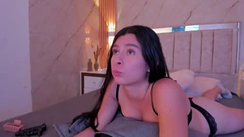 Snapshot of avigail_xo chatting on 02.10.26 Avigail online show from 02.10.26