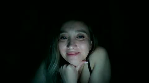 Snapshot of avinelra chatting on 03.30.26 avinelra online show from 03.30.26