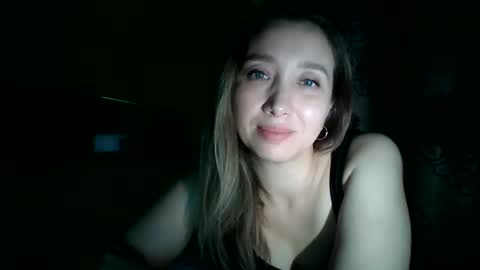 Snapshot of avinelra chatting on 04.14.26 avinelra online show from 04.14.26