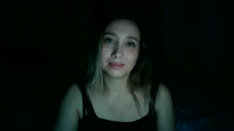 Snapshot of avinelra chatting on 04.15.26 avinelra online show from 04.15.26