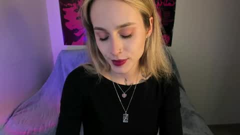 Snapshot of aviva_faith chatting on 04.21.26 Aviva online show from 04.21.26