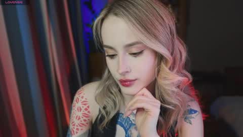 Snapshot of aviva_faith chatting on 04.28.26 Aviva online show from 04.28.26