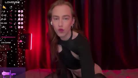 avril_pearly_ online show from 01.16.26