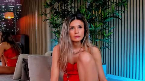 AVRILL CYRUX online show from 01.22.25