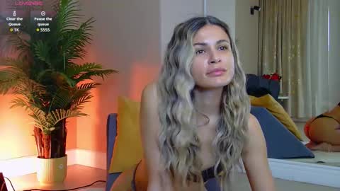 AVRILL CYRUX online show from 02.11.26