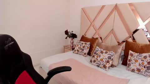 Avril  online show from 01.13.26