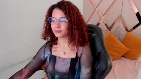 Avril  online show from 02.21.26