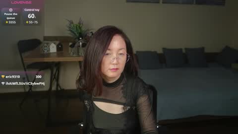 Snapshot of avroraromance chatting on 02.23.26 Avrora online show from 02.23.26