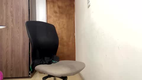 AndrewXxl independent online show from 12.02.25