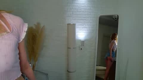 aweryuwu online show from 10.29.25